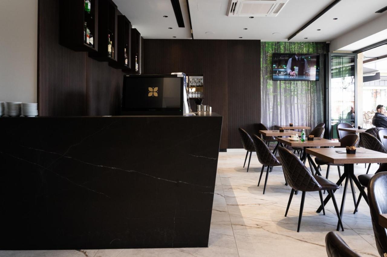 Emery Hotel Pristina Buitenkant foto