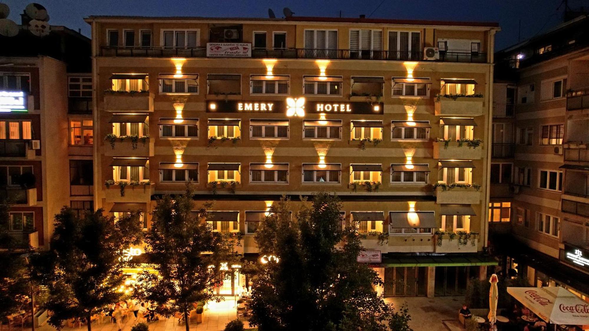 Emery Hotel Pristina Buitenkant foto
